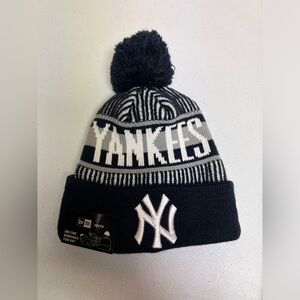 New with tags New York Yankees kid’s winter hat